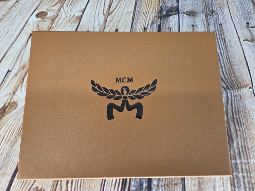 MCM Himmel Crossbody Wallet in Lauretos NEW Silver Pink - Picture 7 of 8